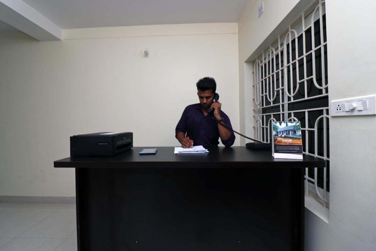 Oyo Hotel Ayush Palace Cuttack Exterior photo