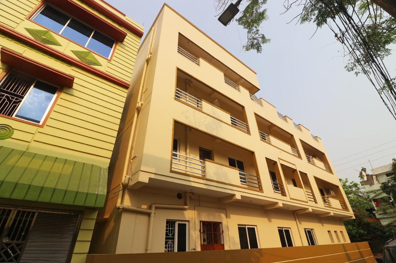 Oyo Hotel Ayush Palace Cuttack Exterior photo